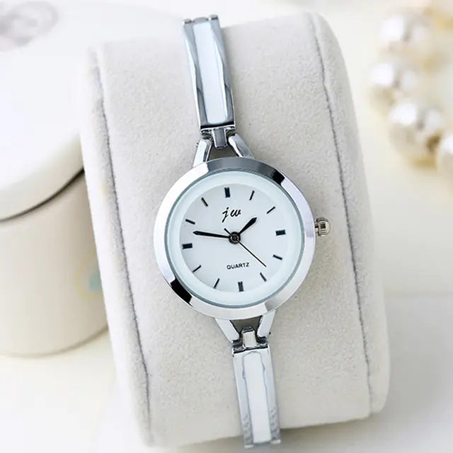 Chic Ladies' Quartz Timepiece